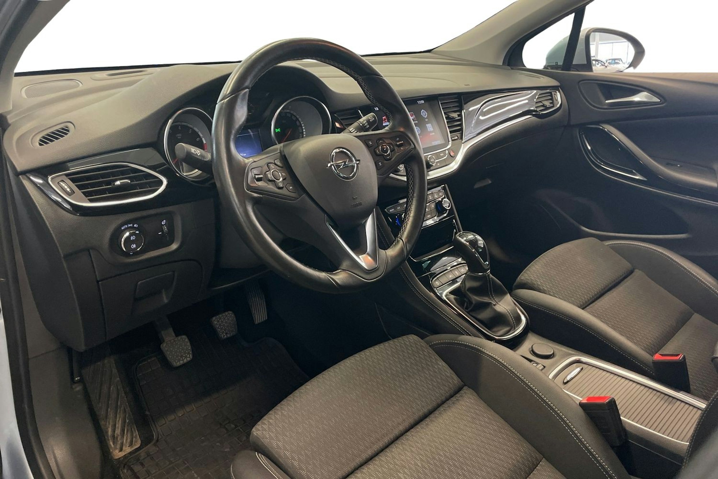 hopea Opel Astra 2017 kuva 7.