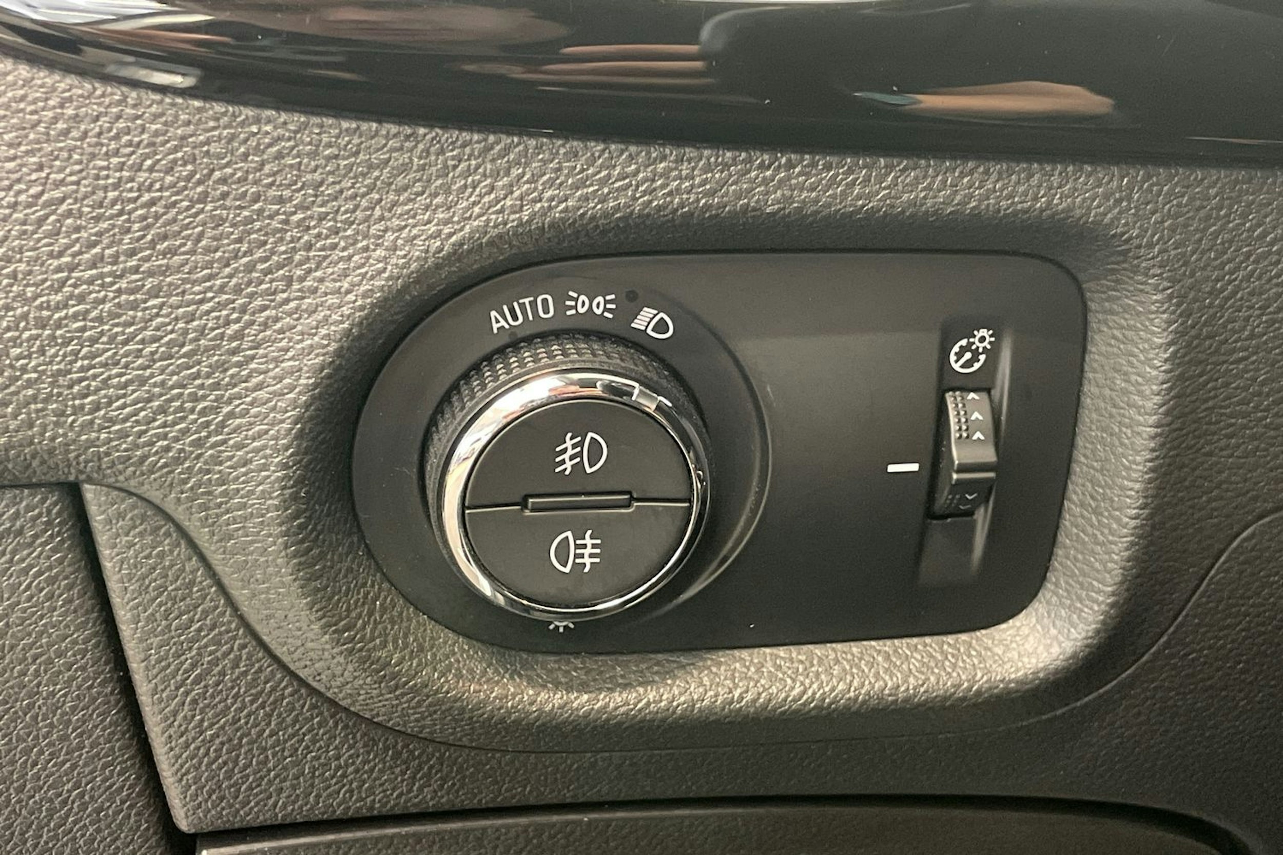 hopea Opel Astra 2017 kuva 17.