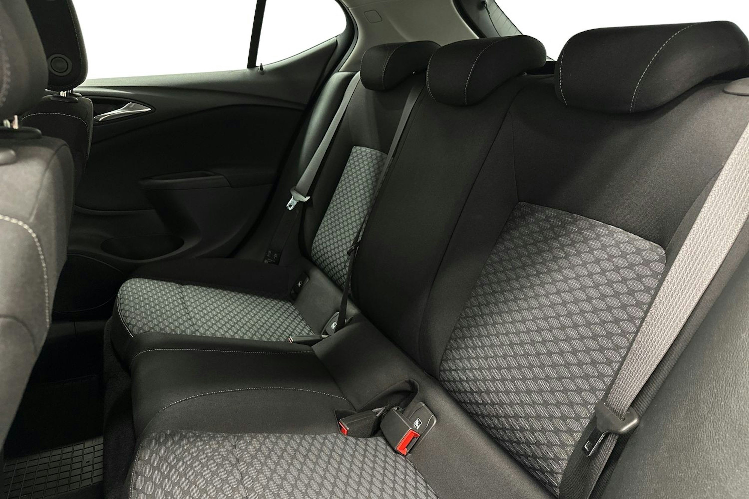 hopea Opel Astra 2017 kuva 10.