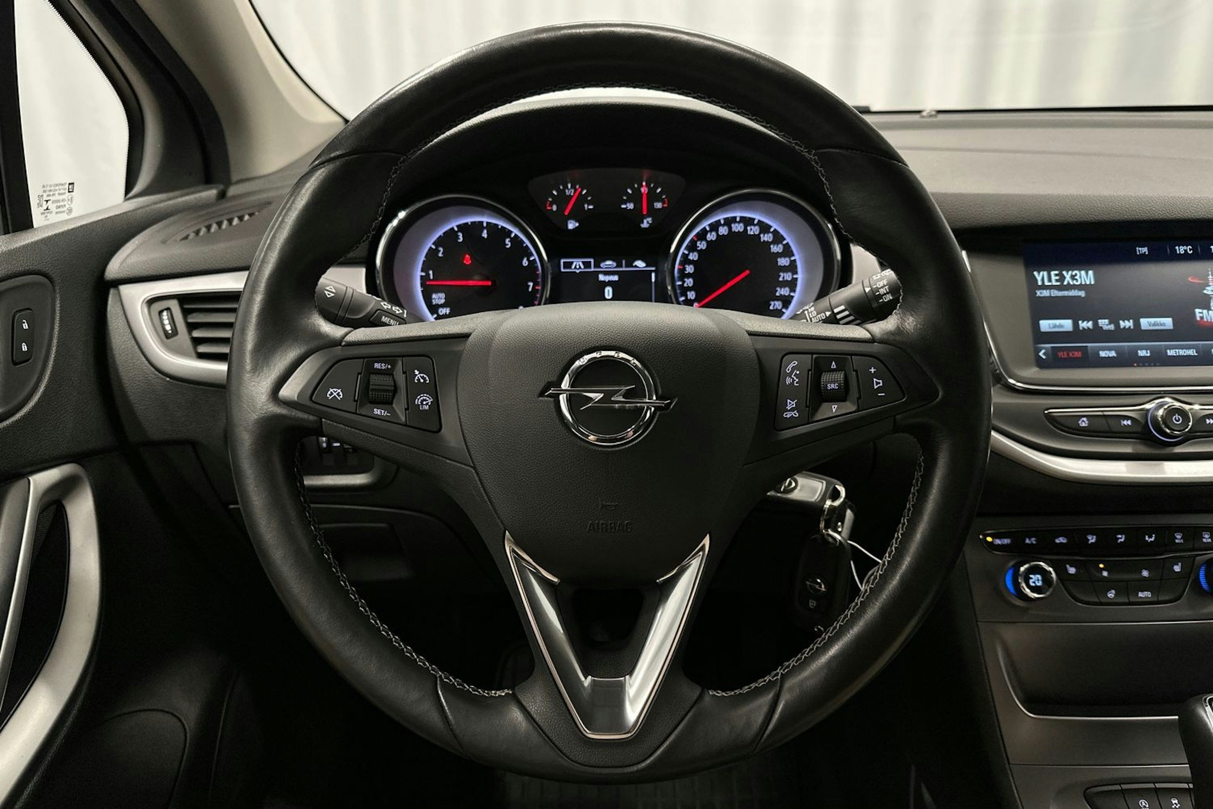 hopea Opel Astra 2017 kuva 16.