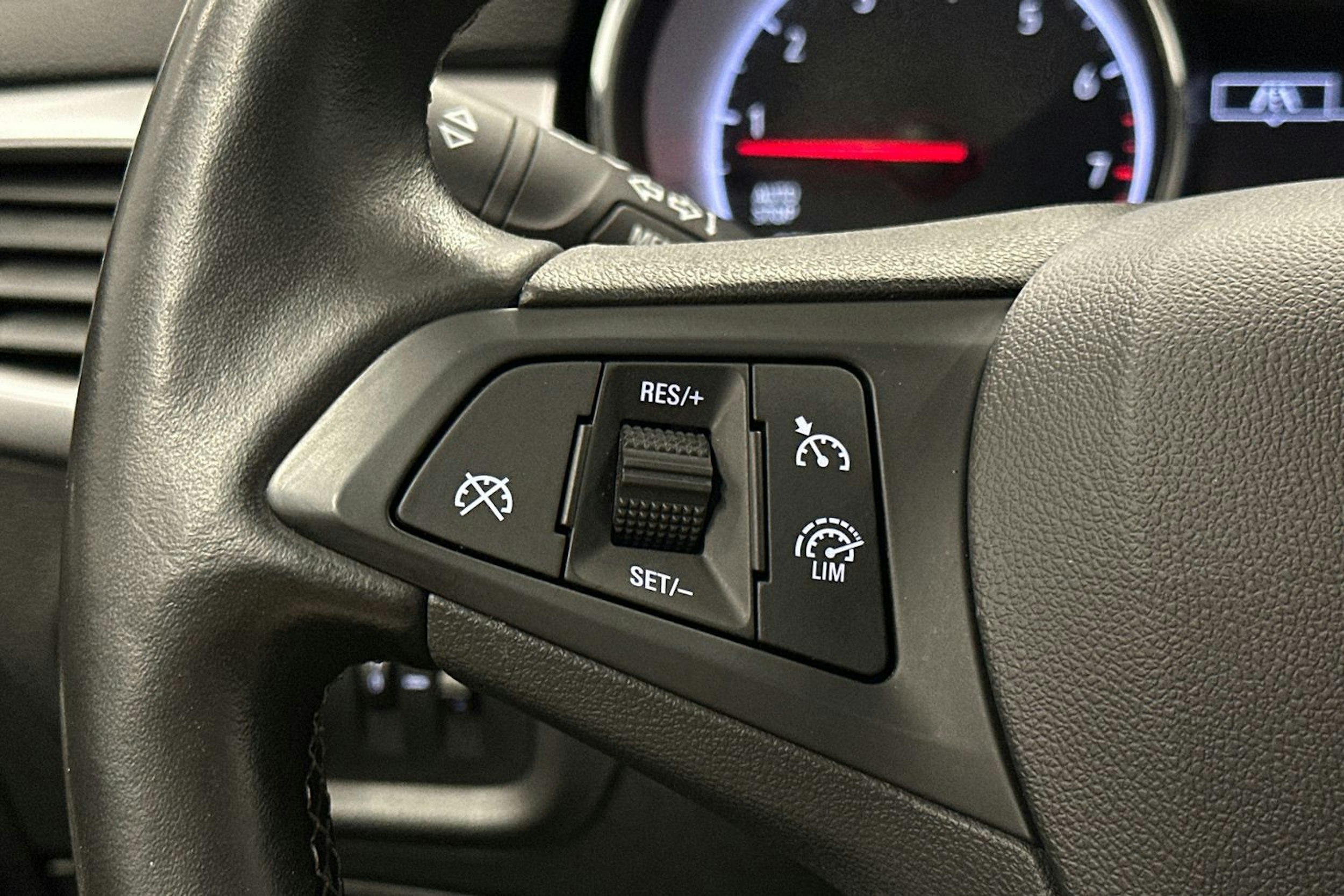 hopea Opel Astra 2017 kuva 17.