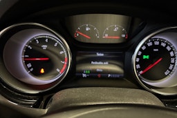 musta Opel Astra 2018 kuva 16.