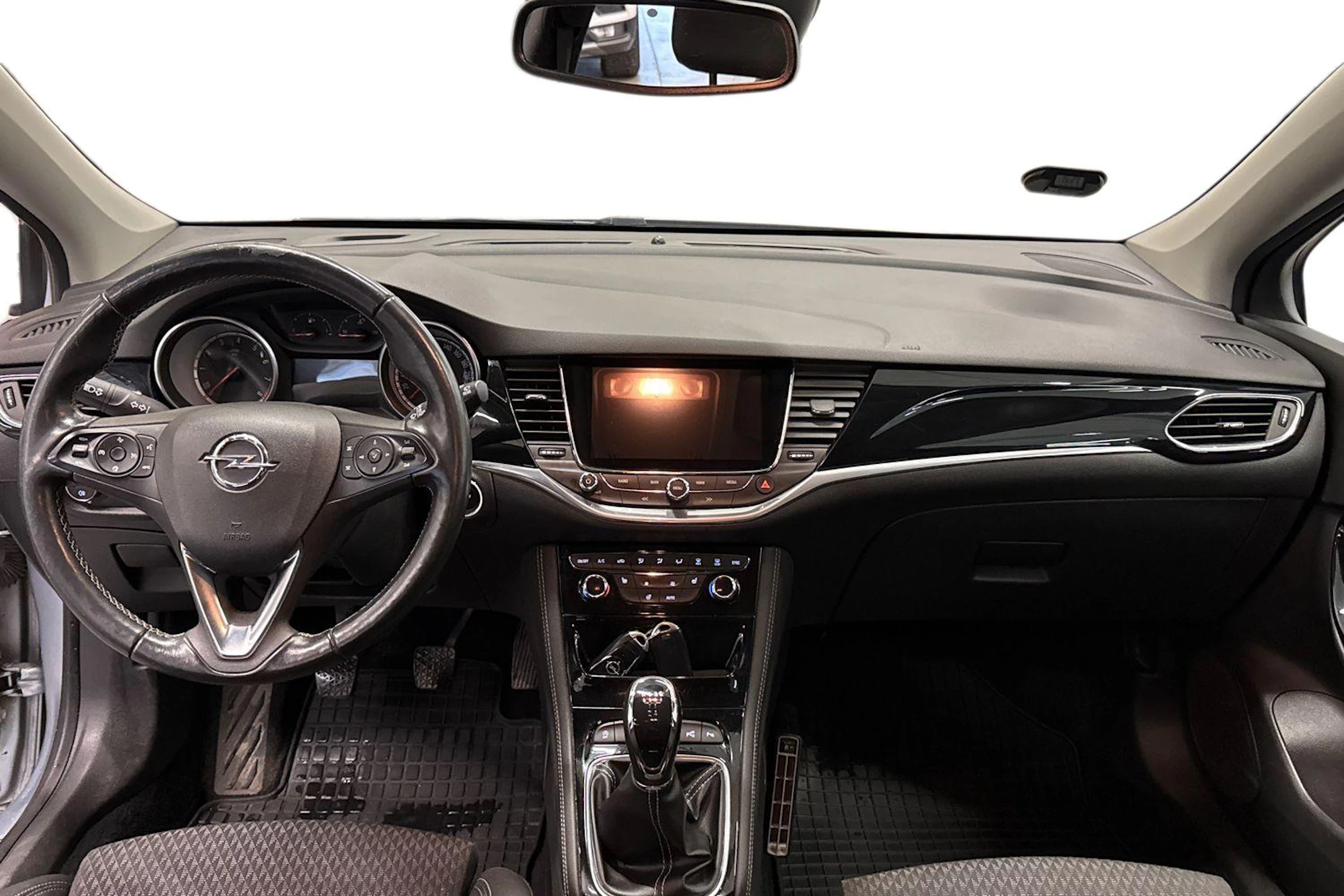 hopea Opel Astra 2018 kuva 9.