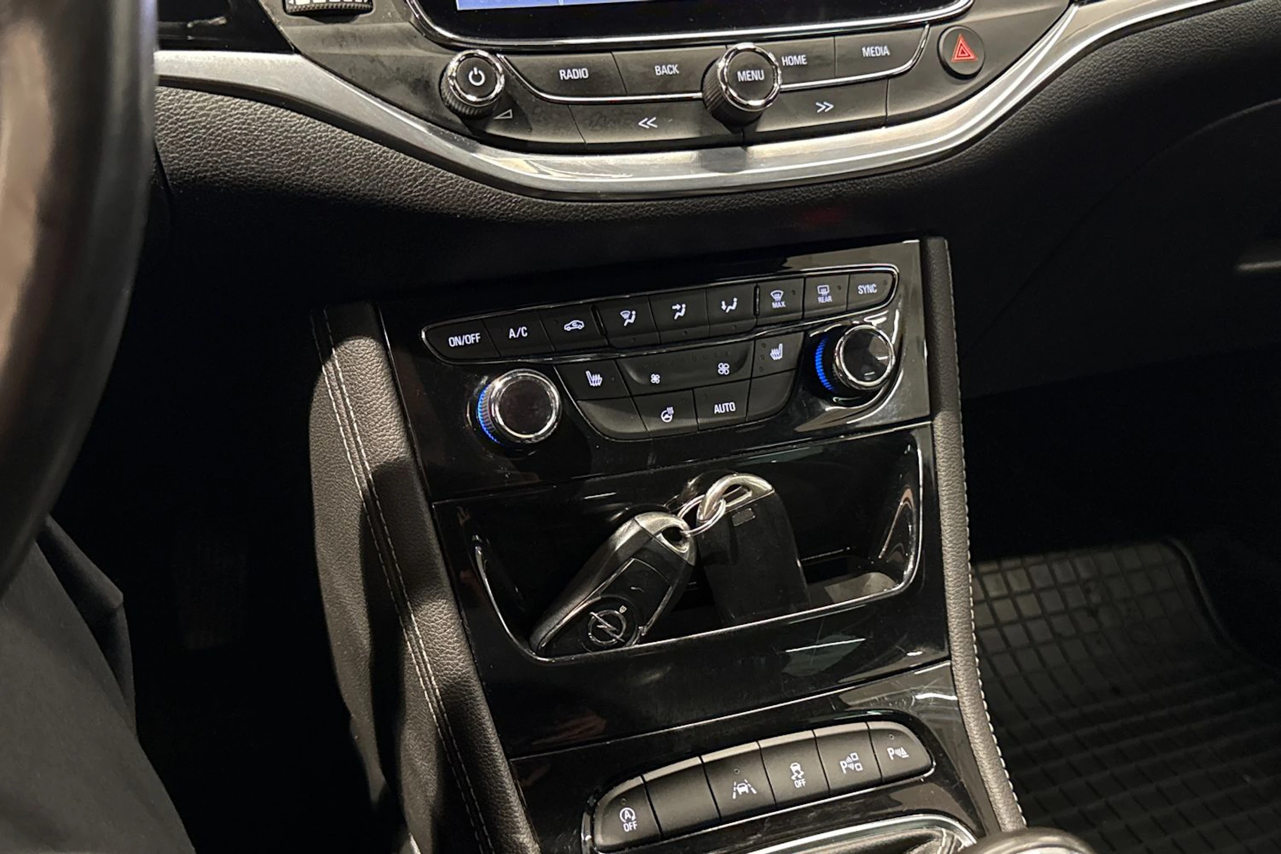 hopea Opel Astra 2018 kuva 19.