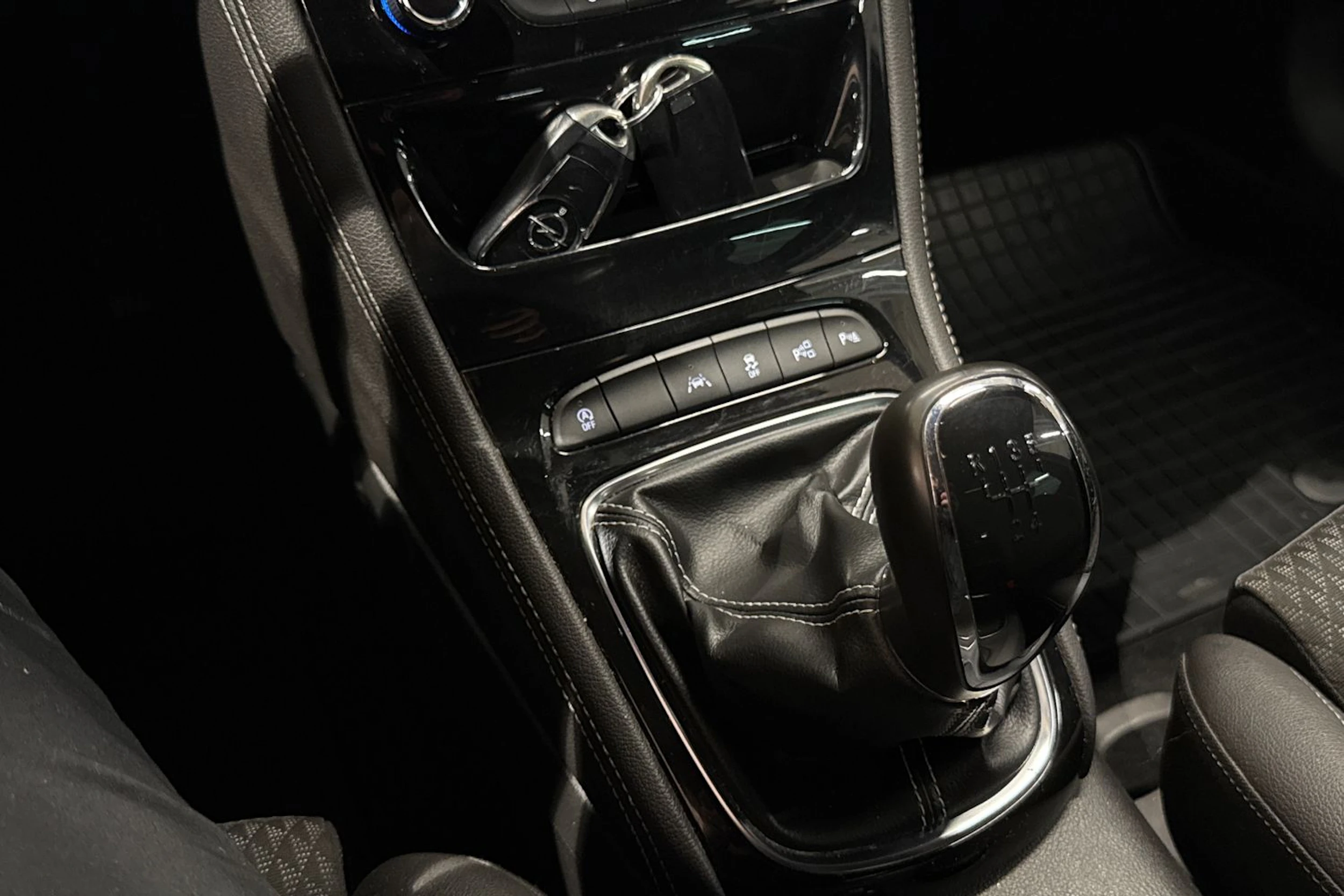 hopea Opel Astra 2018 kuva 20.