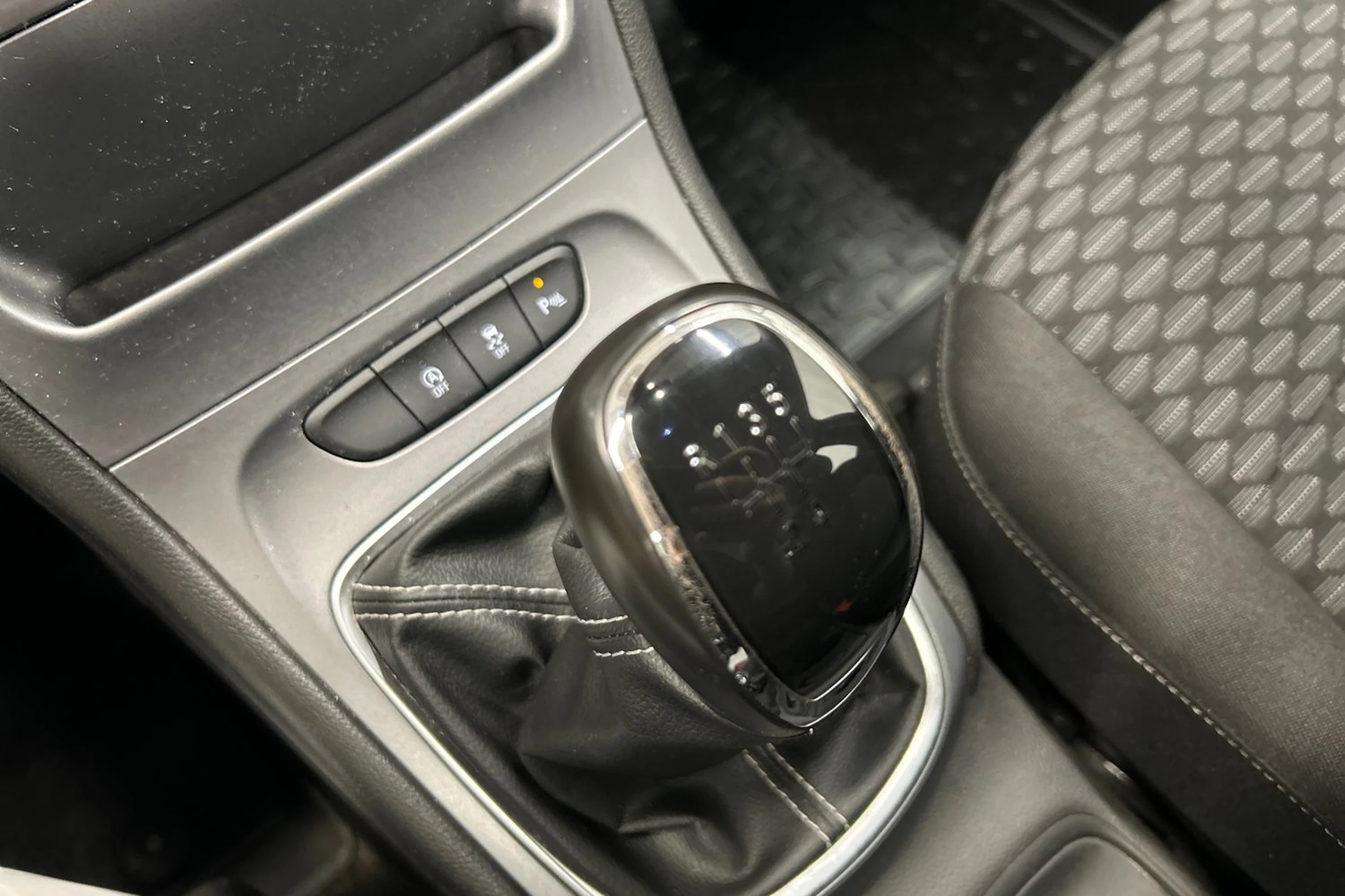 hopea Opel Astra 2018 kuva 26.