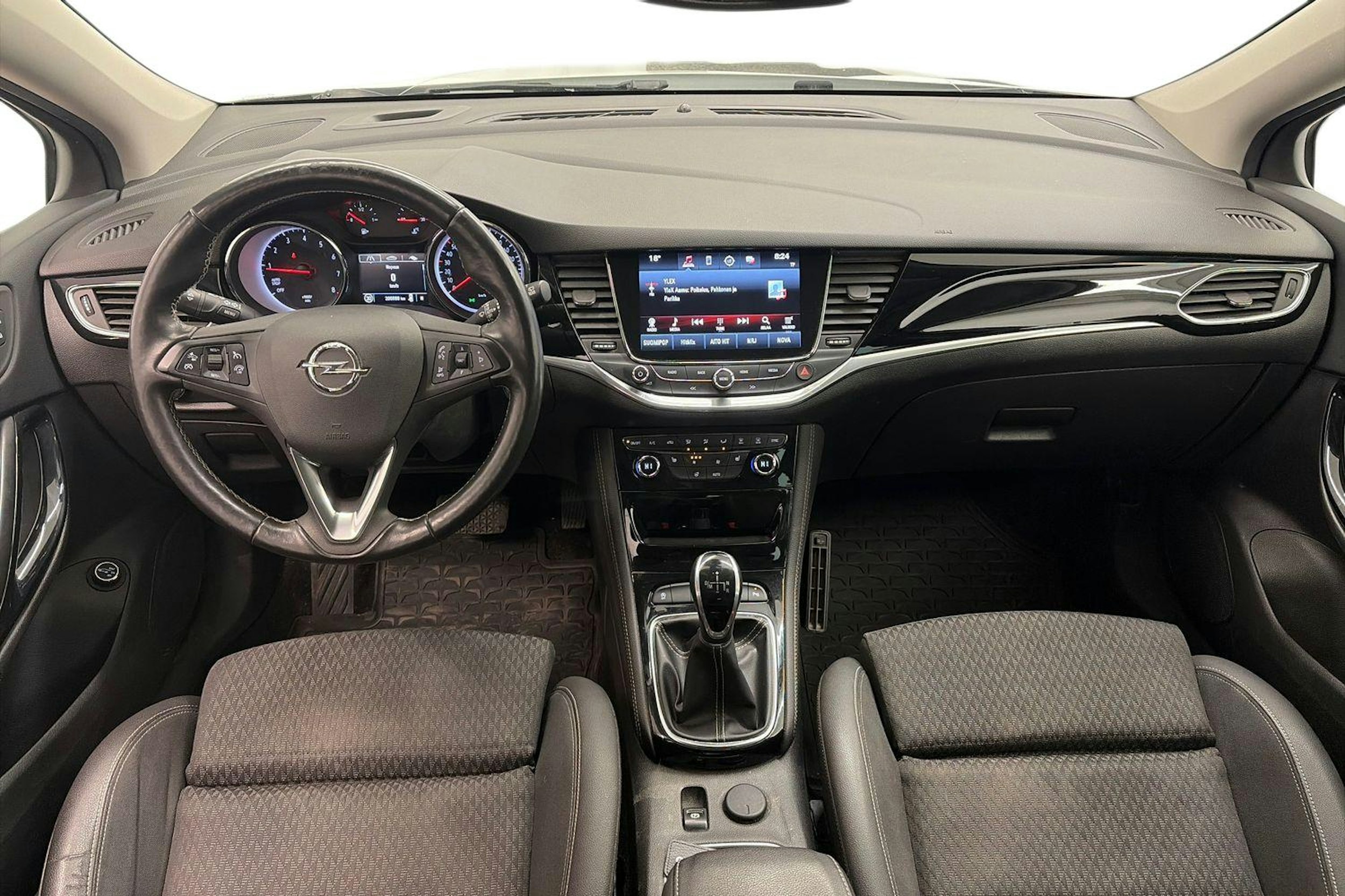 valkoinen Opel Astra 2018 kuva 9.