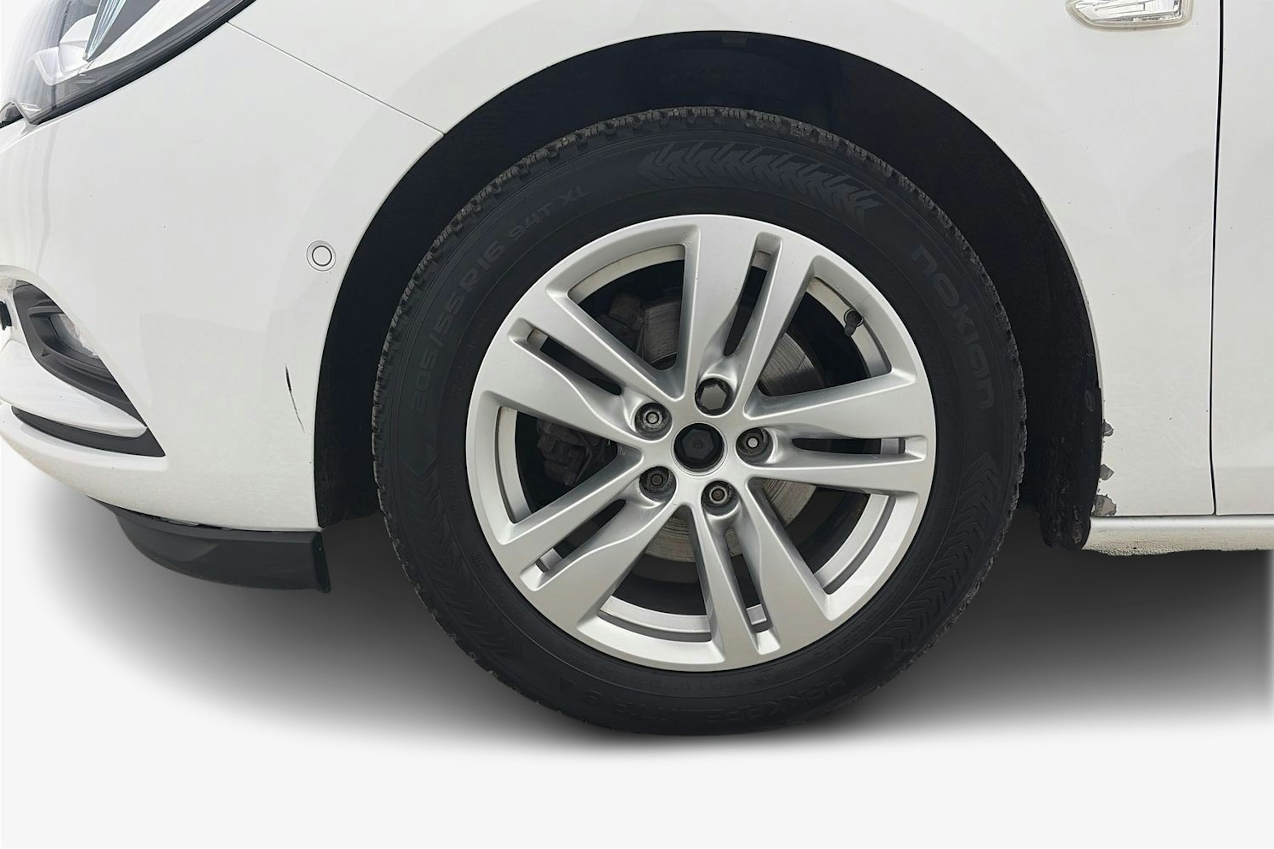 valkoinen Opel Astra 2018 kuva 11.