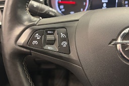 valkoinen Opel Astra 2018 kuva 17.