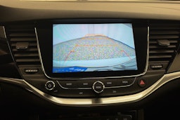 valkoinen Opel Astra 2018 kuva 20.