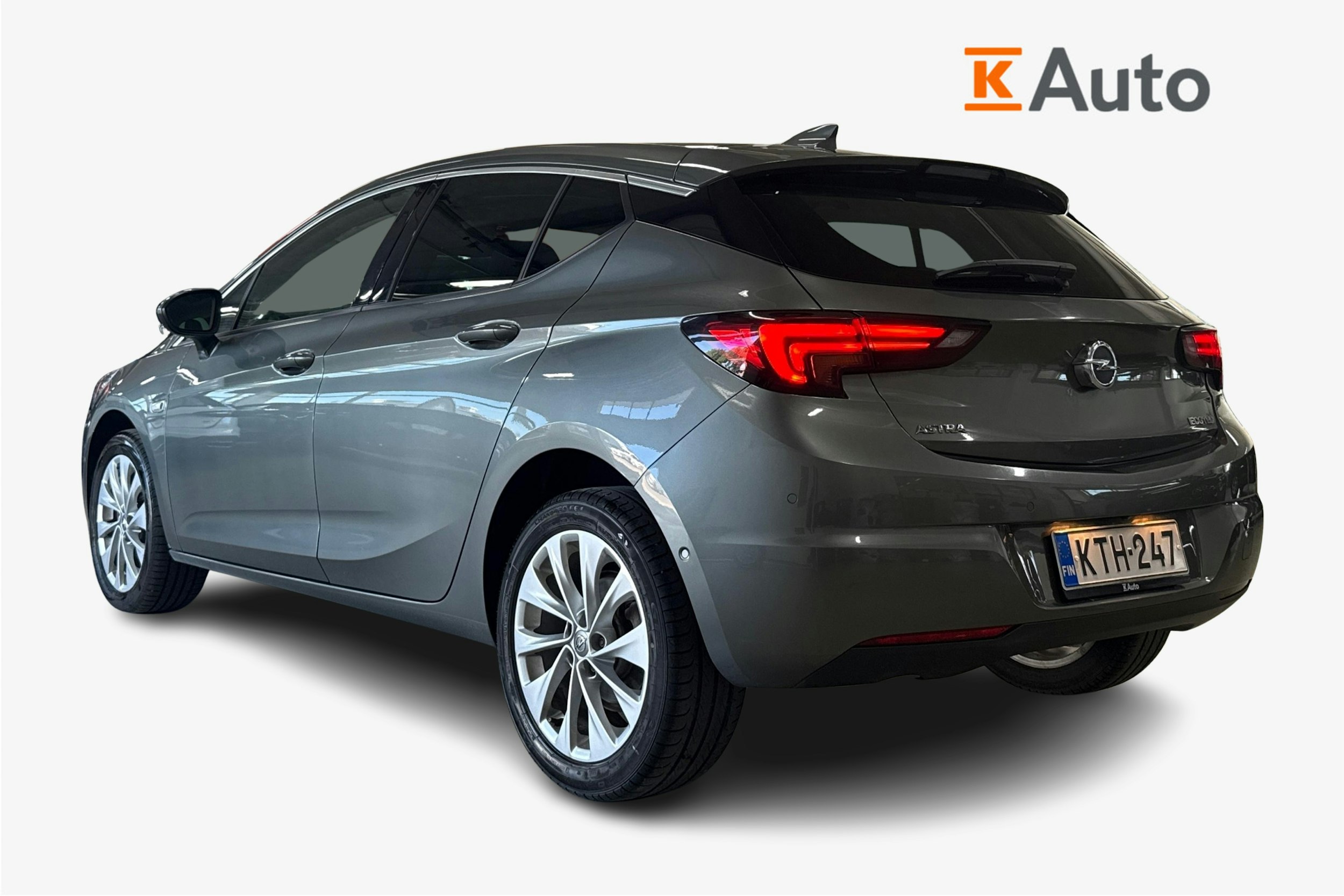 Harmaa Opel ASTRA 2018 kuva 2.