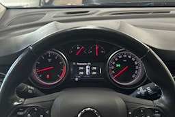 harmaa Opel Astra 2018 kuva 10.