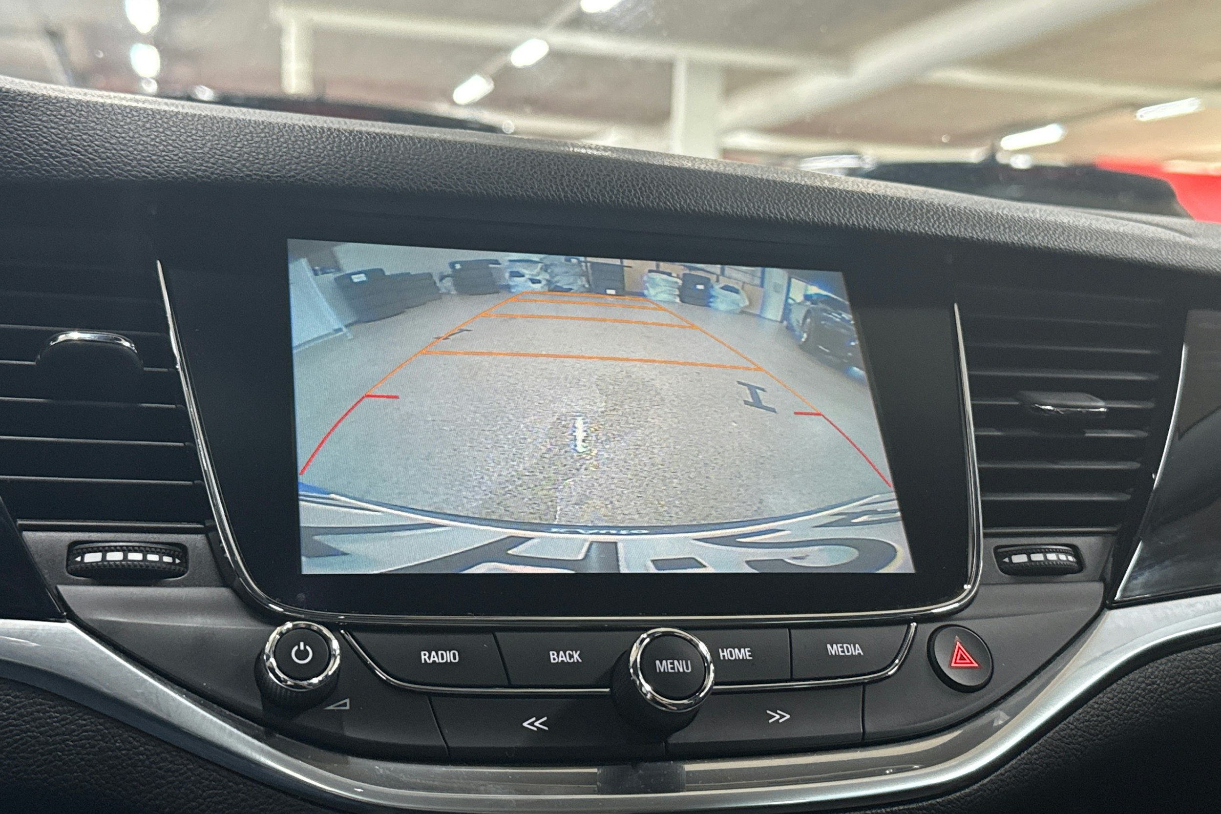 harmaa Opel Astra 2018 kuva 15.