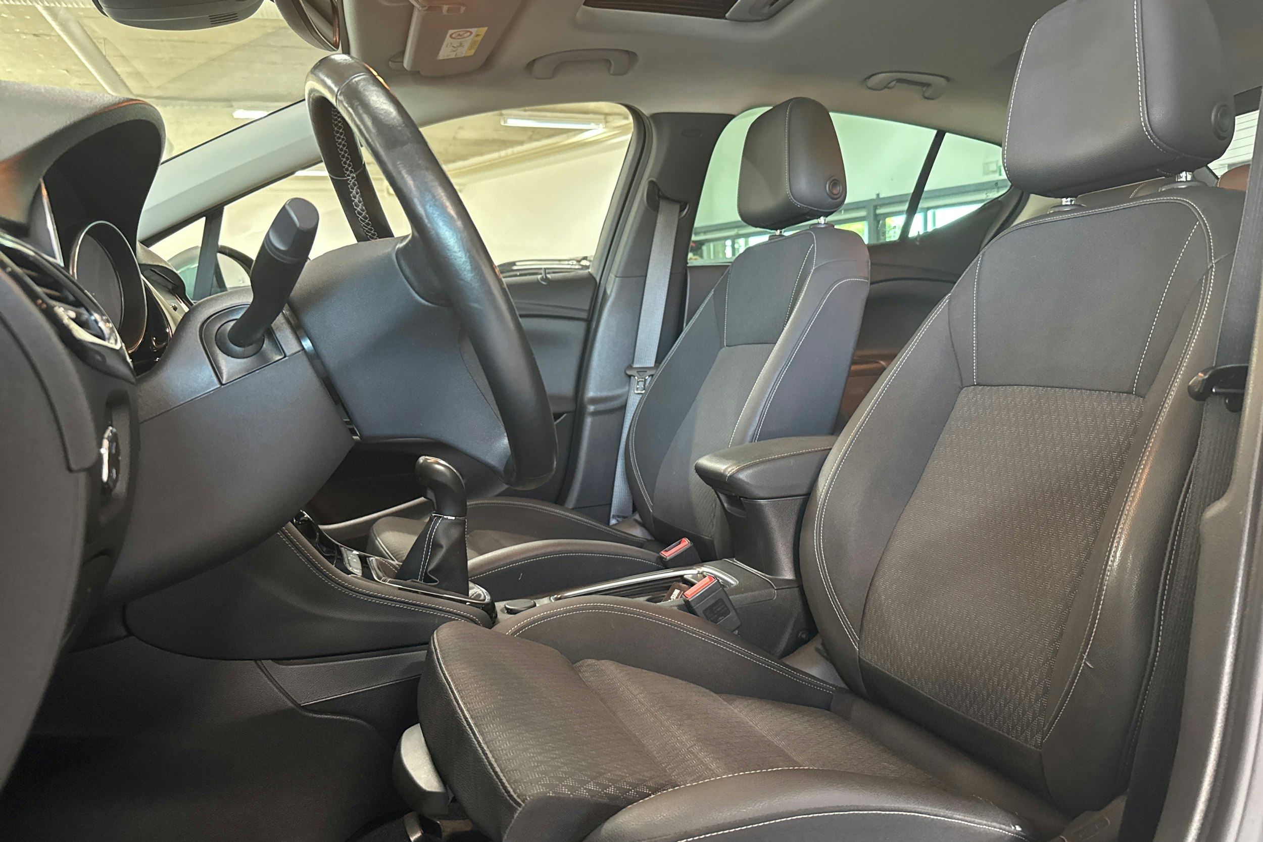 harmaa Opel Astra 2018 kuva 21.