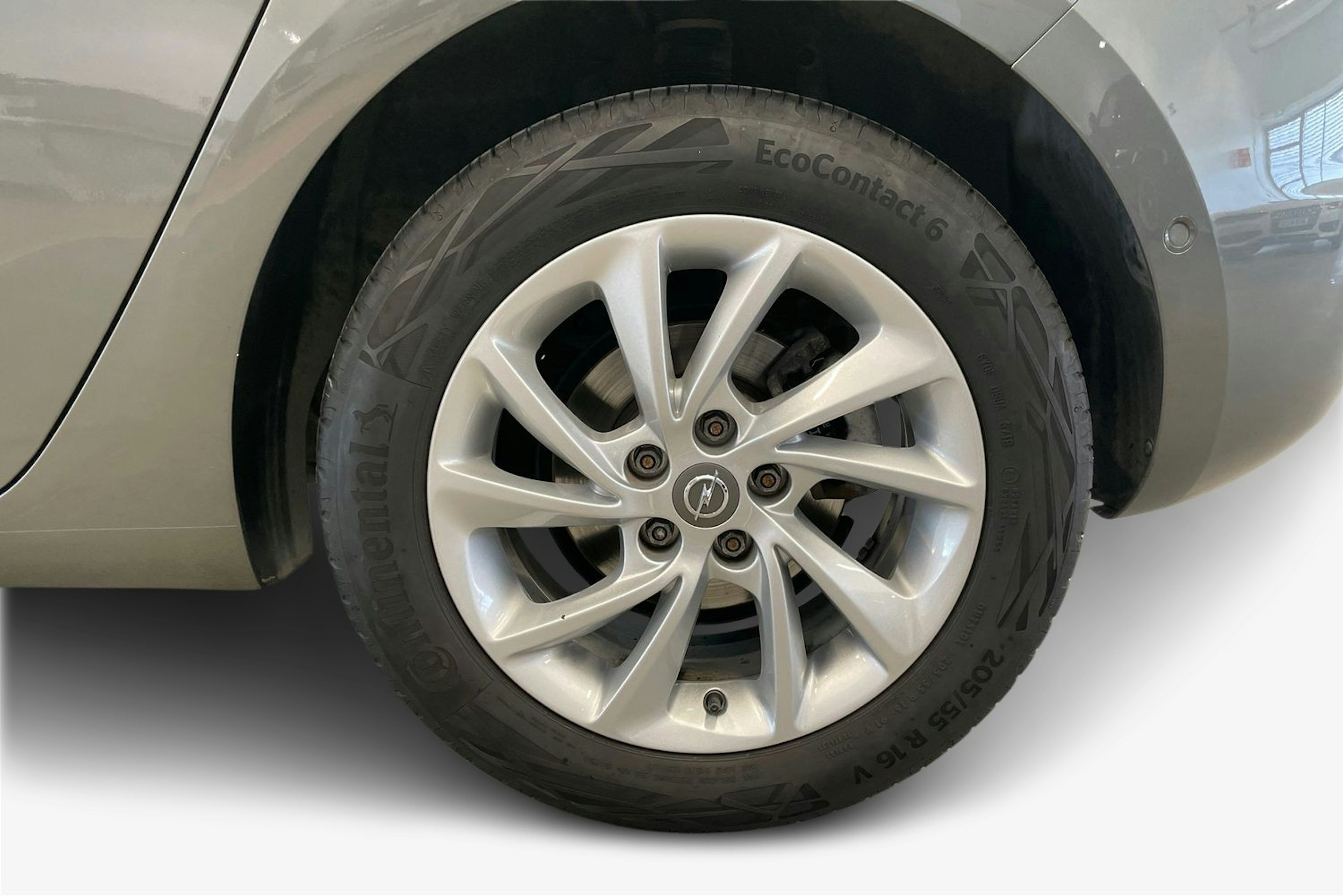 Harmaa Opel ASTRA 2018 kuva 11.