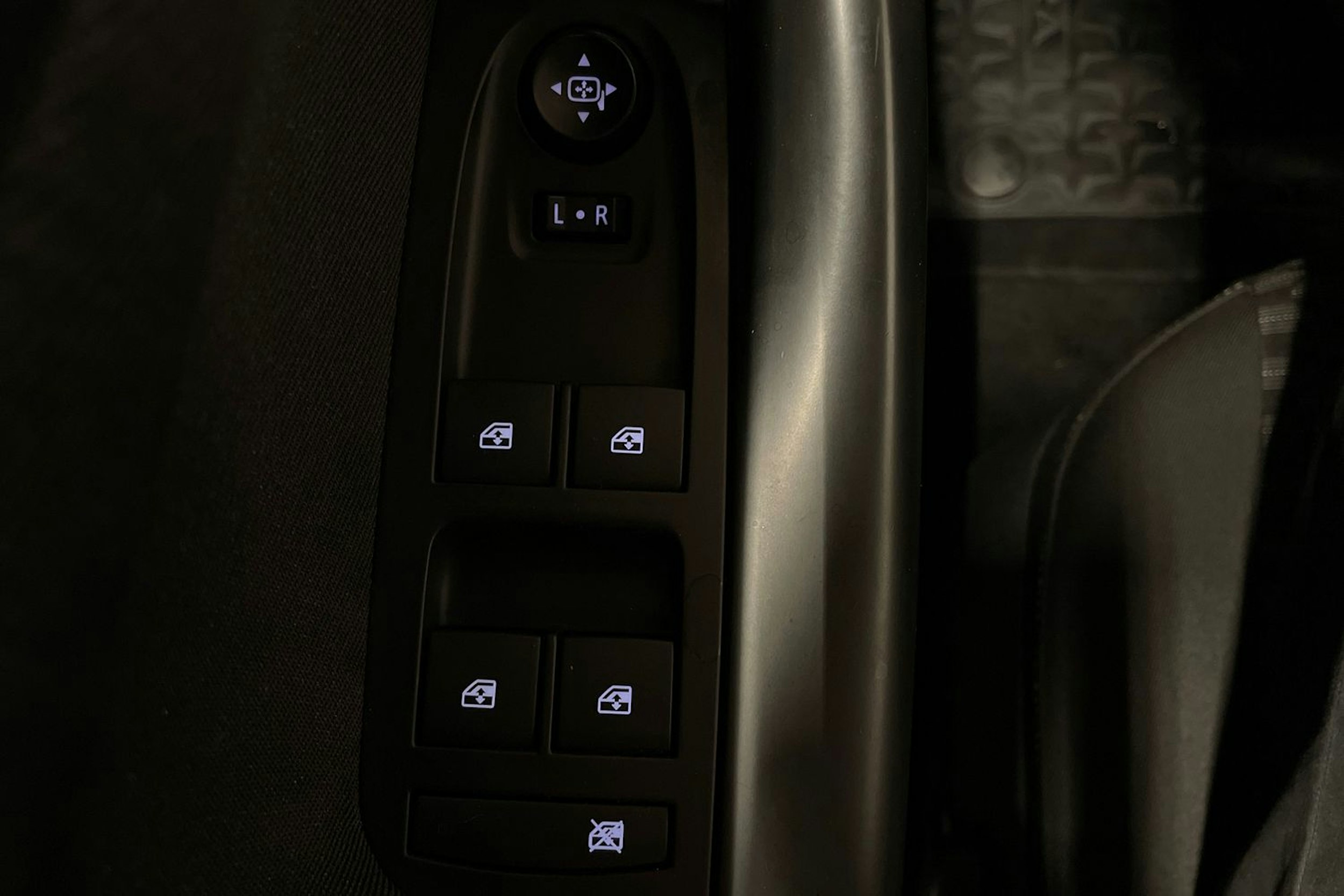 punainen Opel Astra 2018 kuva 19.