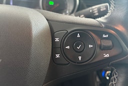 Vihreä Opel ASTRA 2018 kuva 19.