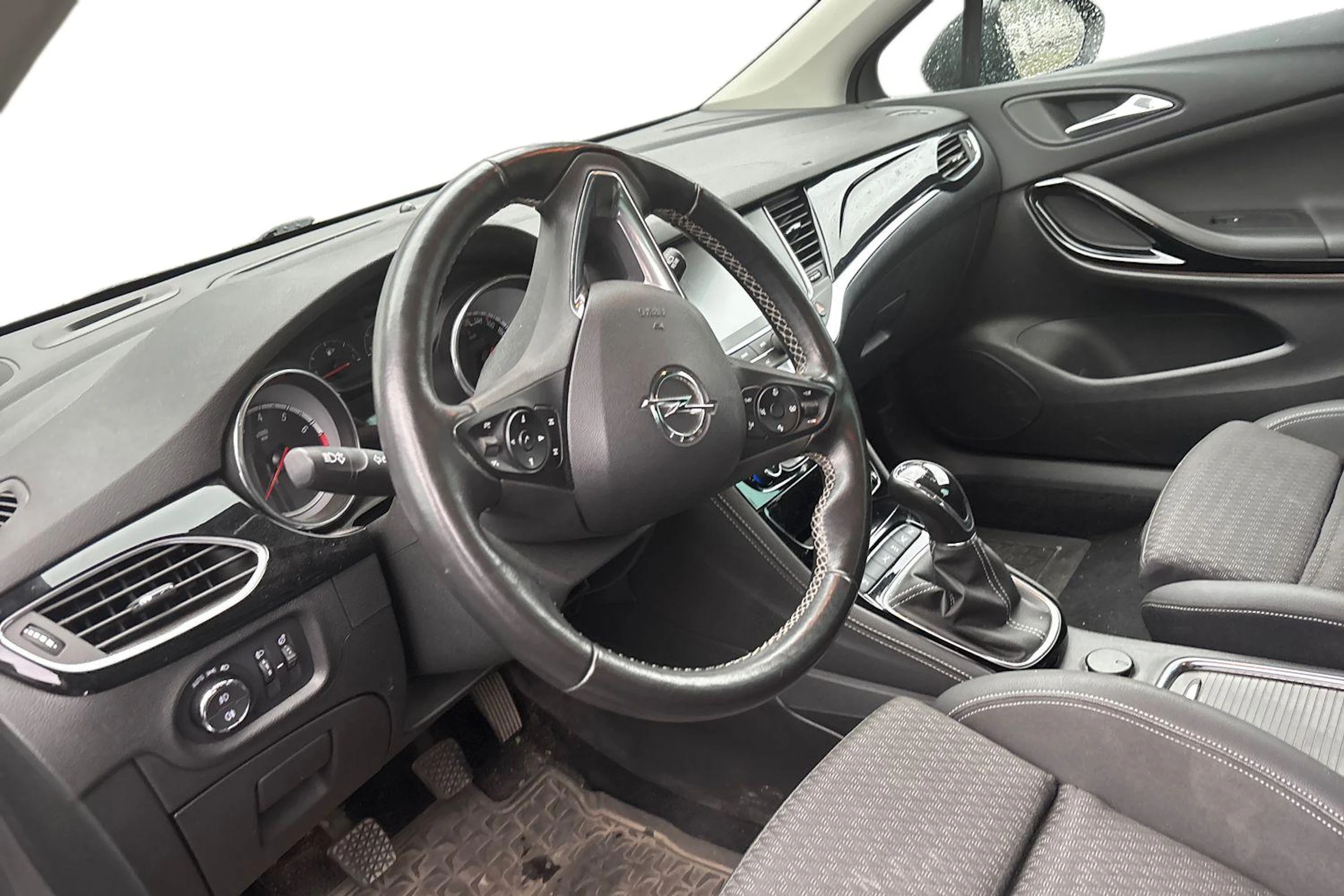 musta Opel Astra 2018 kuva 3.