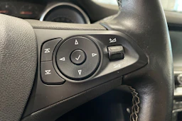 musta Opel Astra 2018 kuva 13.