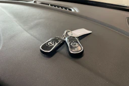 musta Opel Astra 2018 kuva 30.