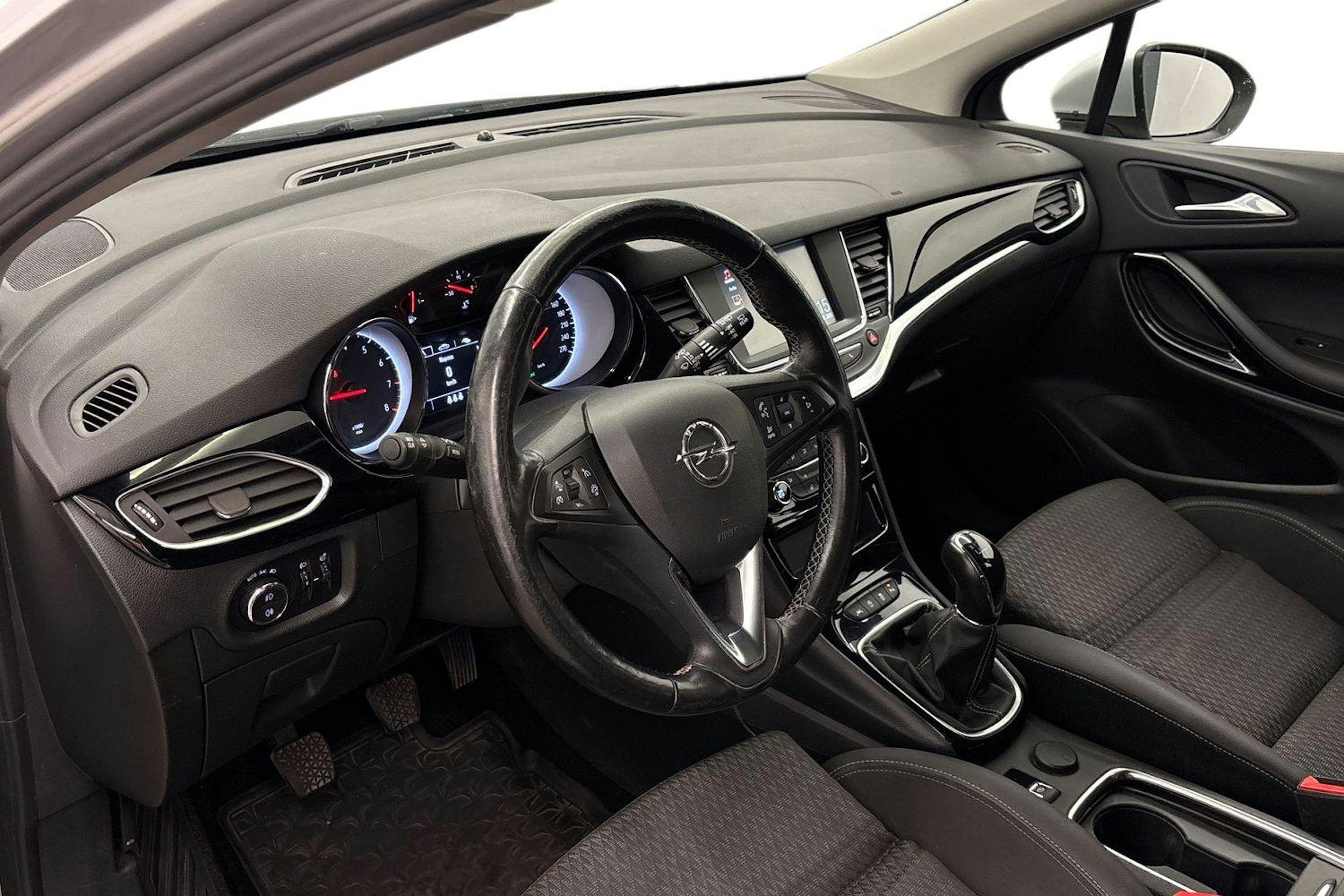 hopea Opel Astra 2019 kuva 7.
