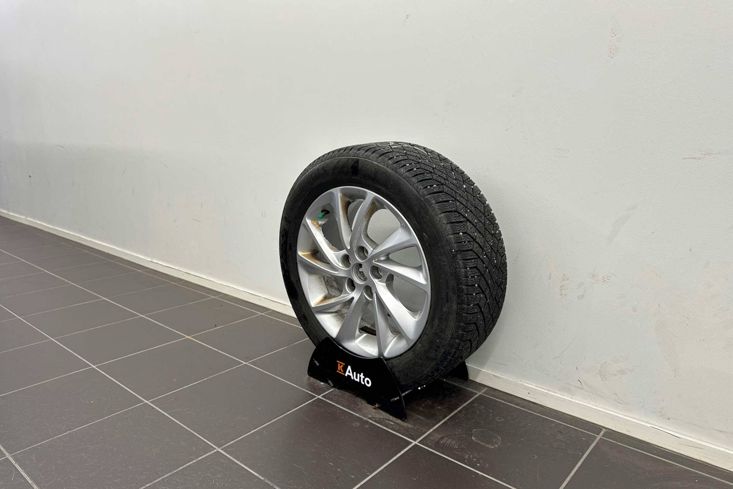 harmaa Opel Astra 2019 kuva 13.
