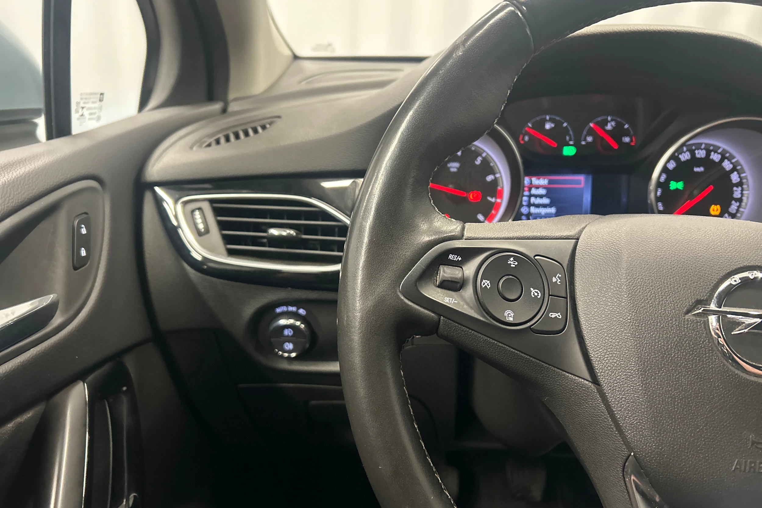 Hopea Opel ASTRA 2019 kuva 15.