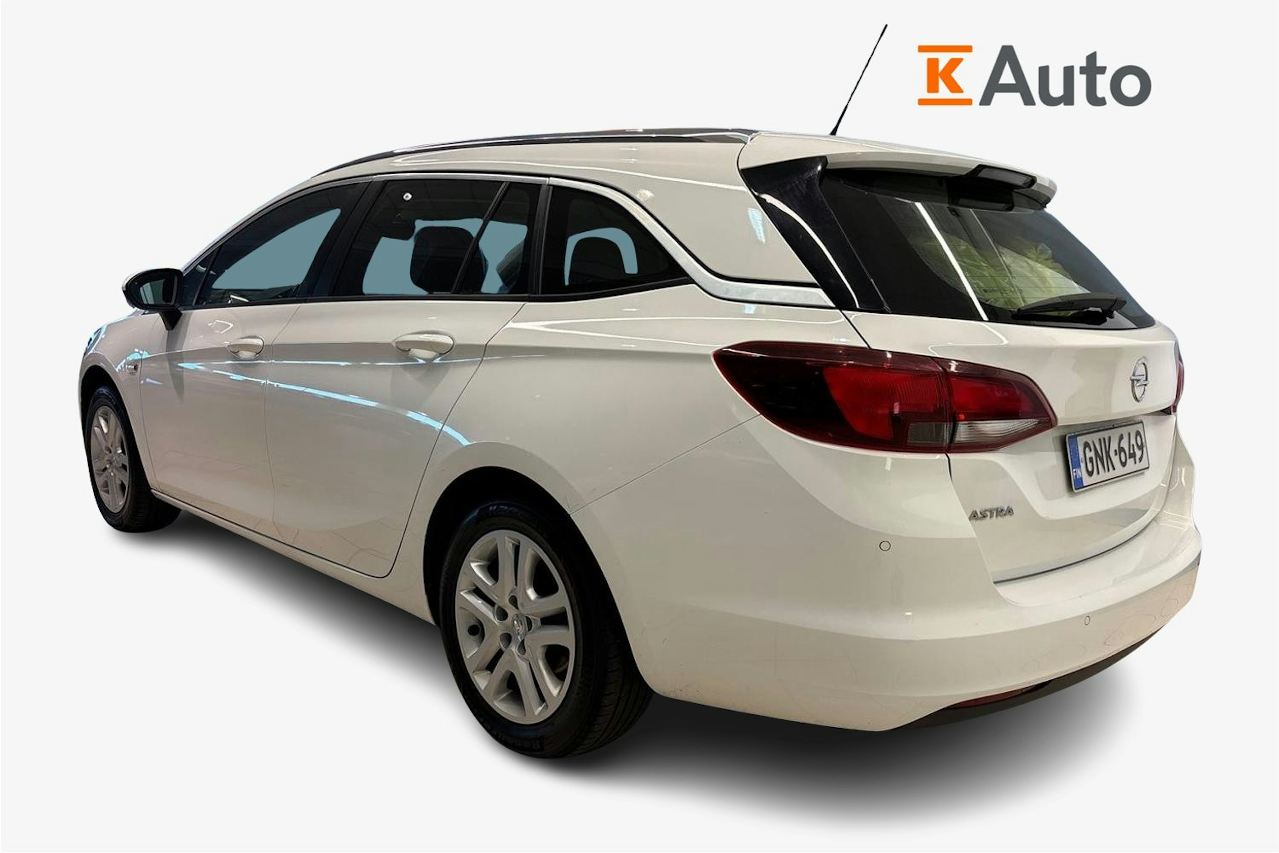 Valkoinen Opel ASTRA 2019 kuva 2.
