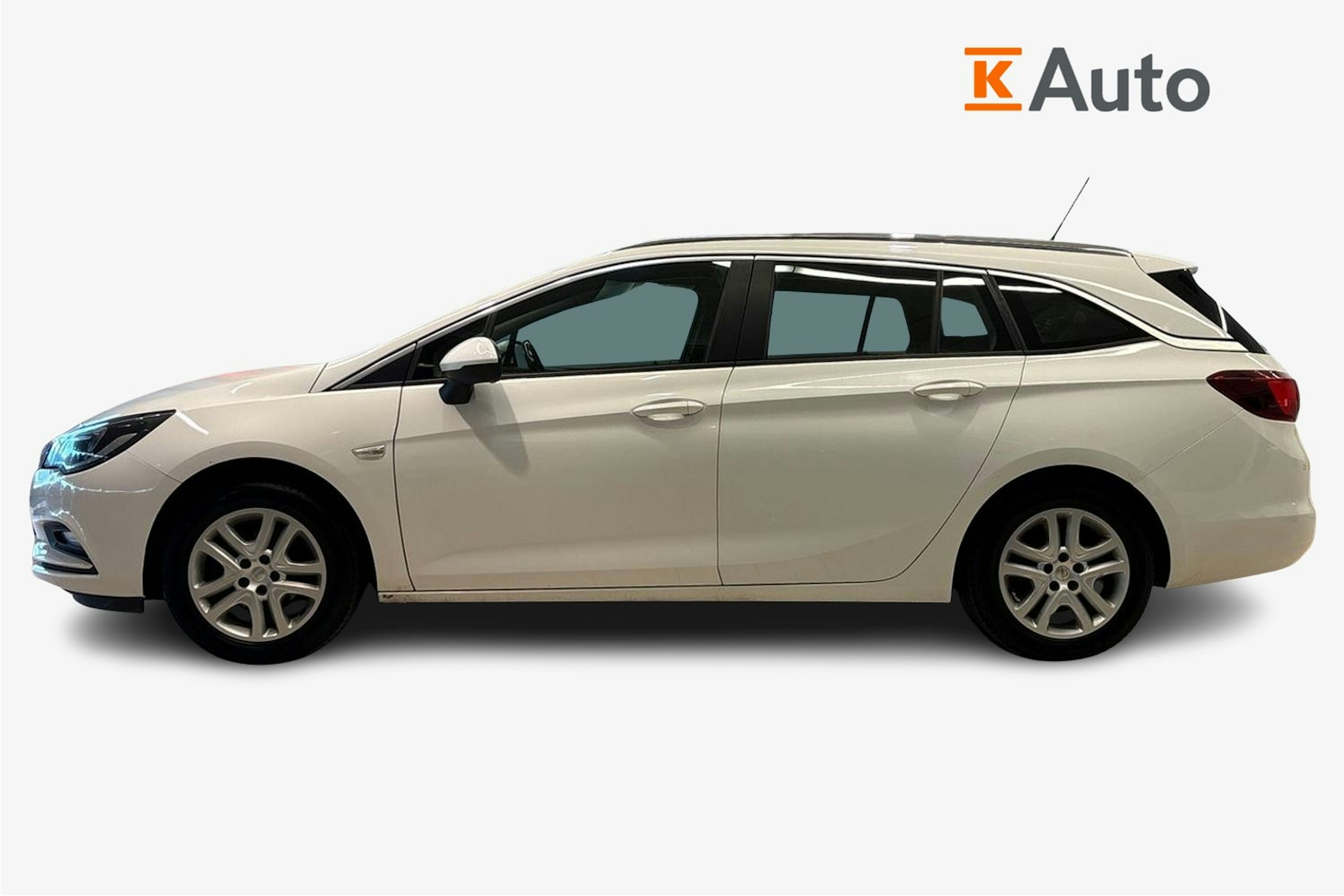 Valkoinen Opel ASTRA 2019 kuva 6.