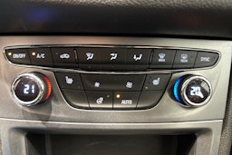 Valkoinen Opel ASTRA 2019 kuva 24.