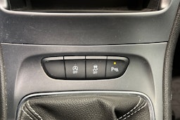 Valkoinen Opel ASTRA 2019 kuva 25.