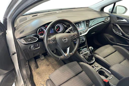 harmaa Opel Astra 2019 kuva 3.