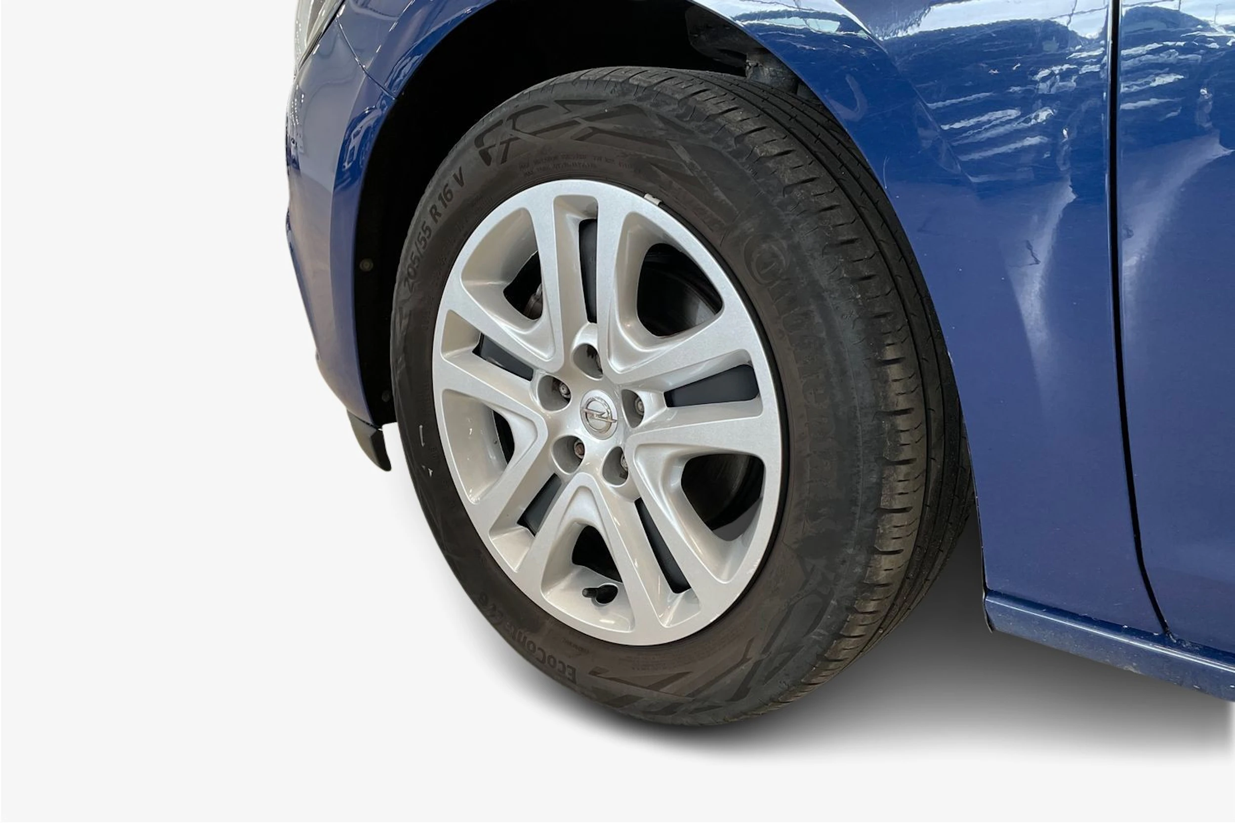 sininen Opel Astra 2019 kuva 12.