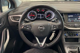sininen Opel Astra 2019 kuva 16.