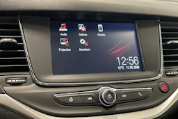 sininen Opel Astra 2019 kuva 22.