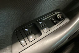 sininen Opel Astra 2019 kuva 25.