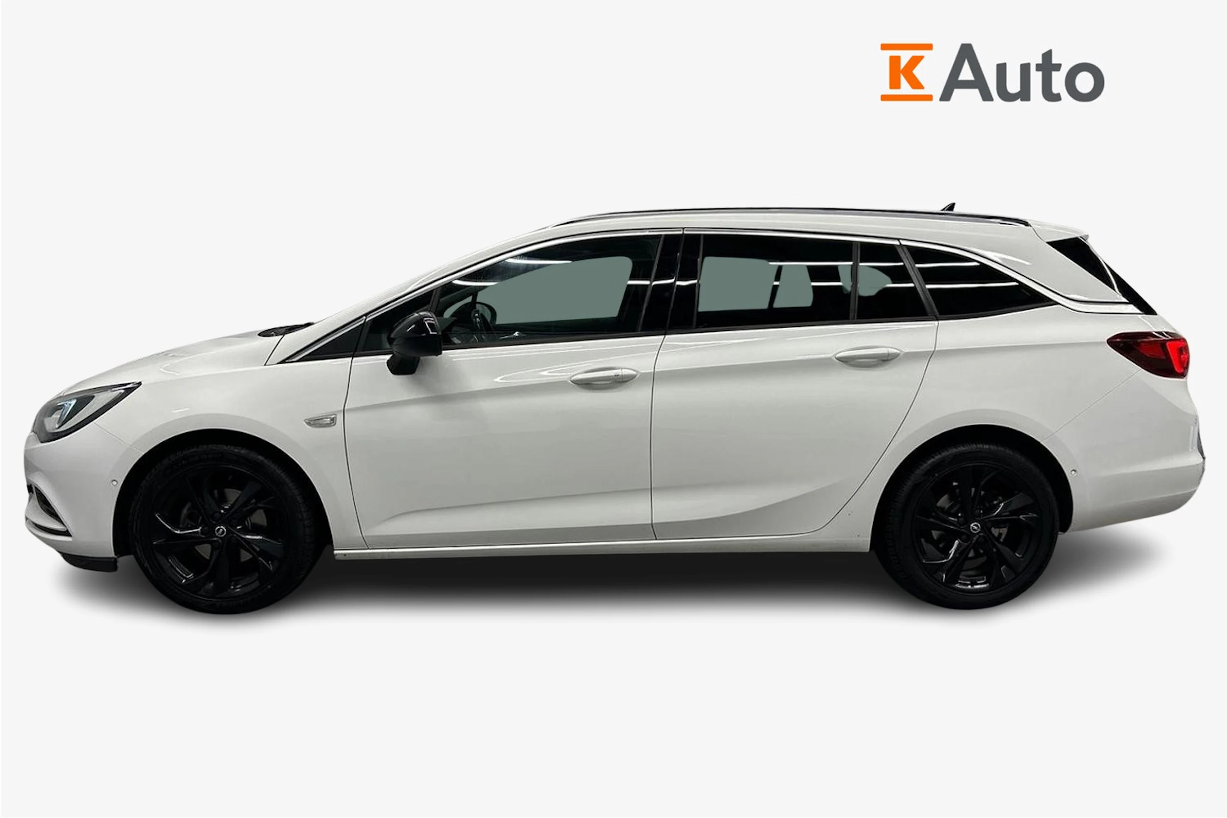 valkoinen Opel Astra 2019 kuva 5.
