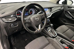 valkoinen Opel Astra 2019 kuva 6.