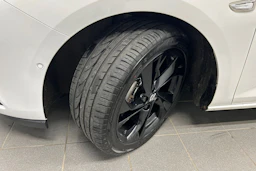 valkoinen Opel Astra 2019 kuva 10.