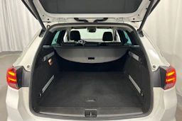valkoinen Opel Astra 2019 kuva 12.