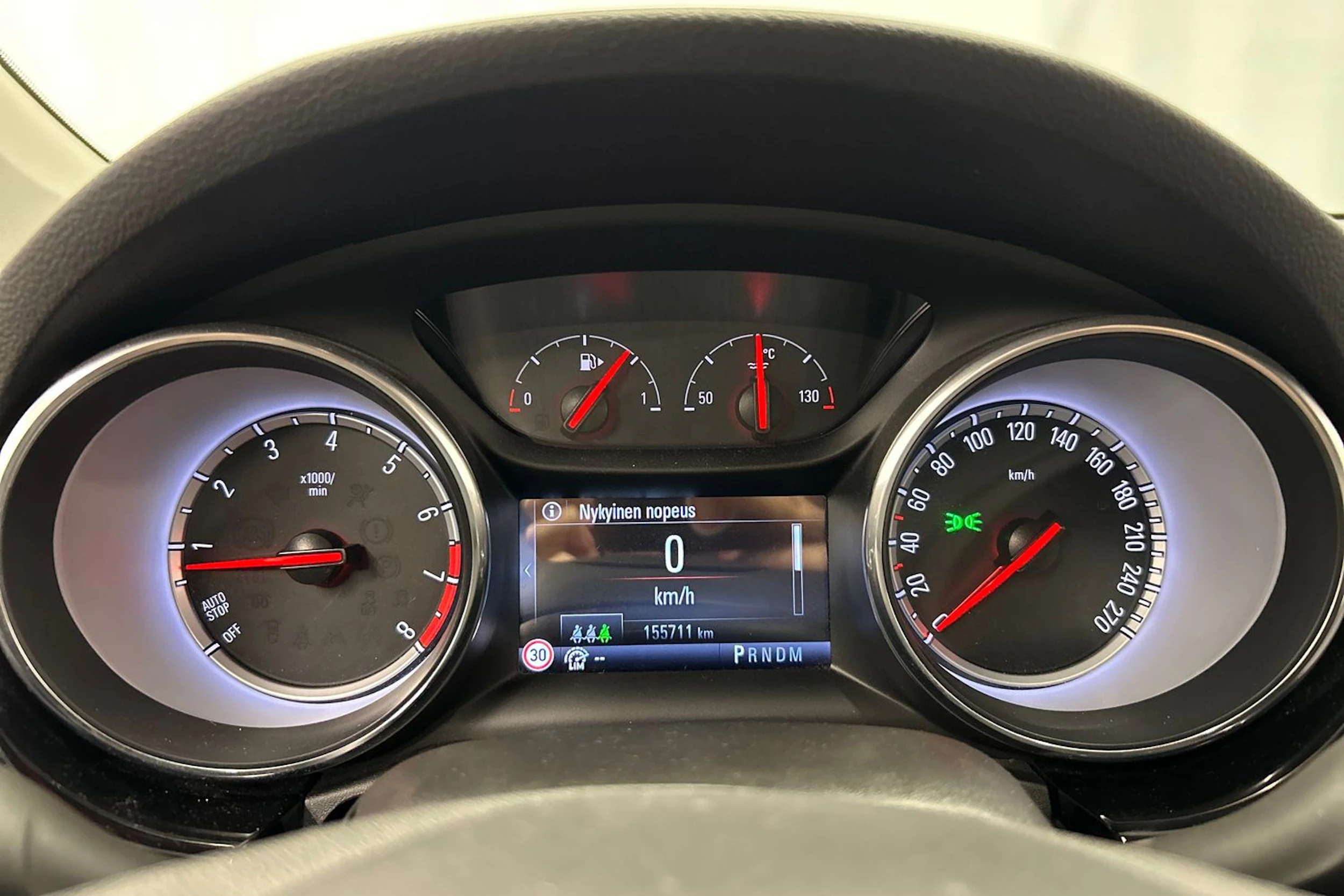 valkoinen Opel Astra 2019 kuva 16.