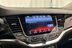valkoinen Opel Astra 2019 kuva 19.