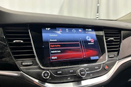 valkoinen Opel Astra 2019 kuva 21.