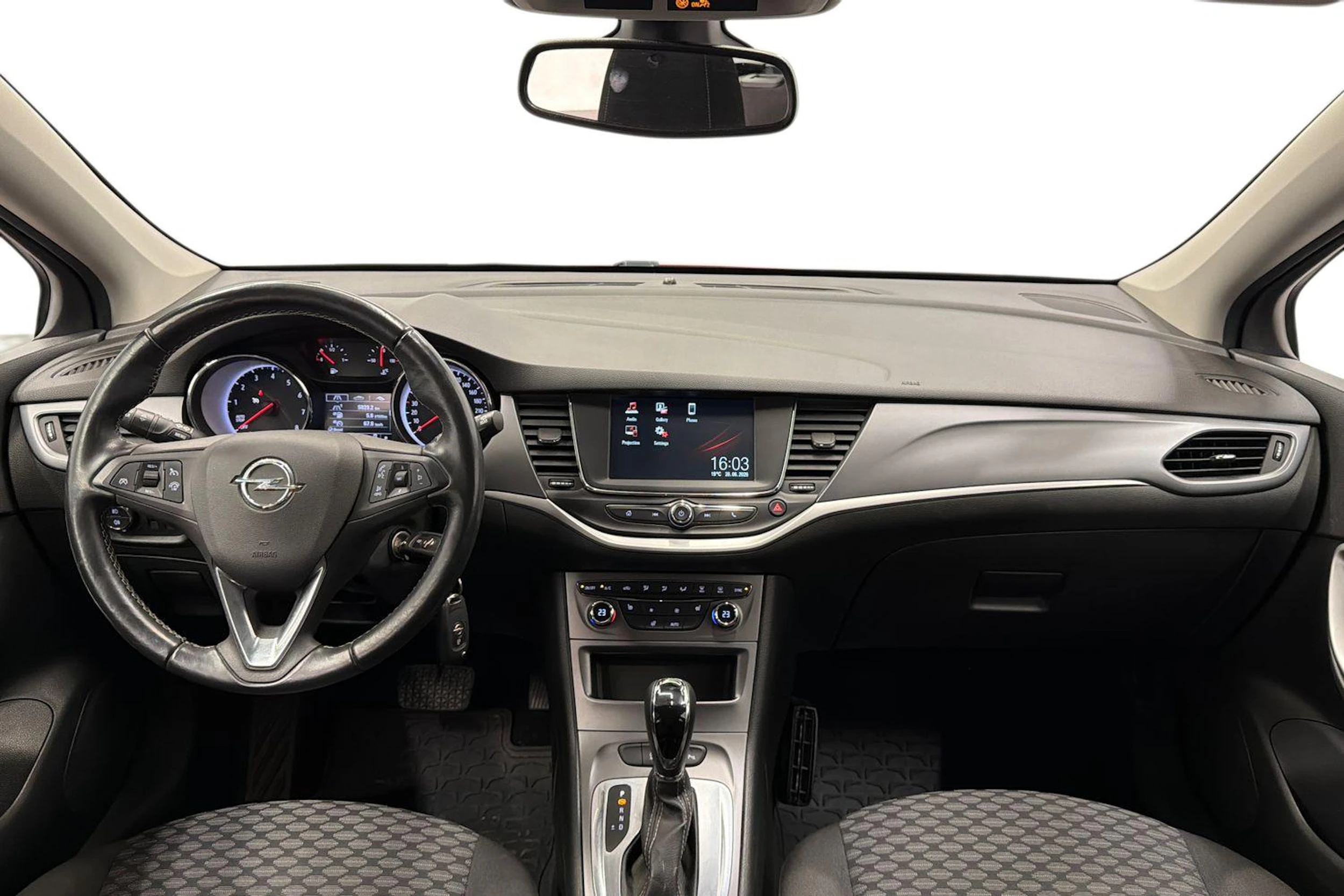 punainen Opel Astra 2019 kuva 7.