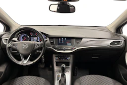 punainen Opel Astra 2019 kuva 7.