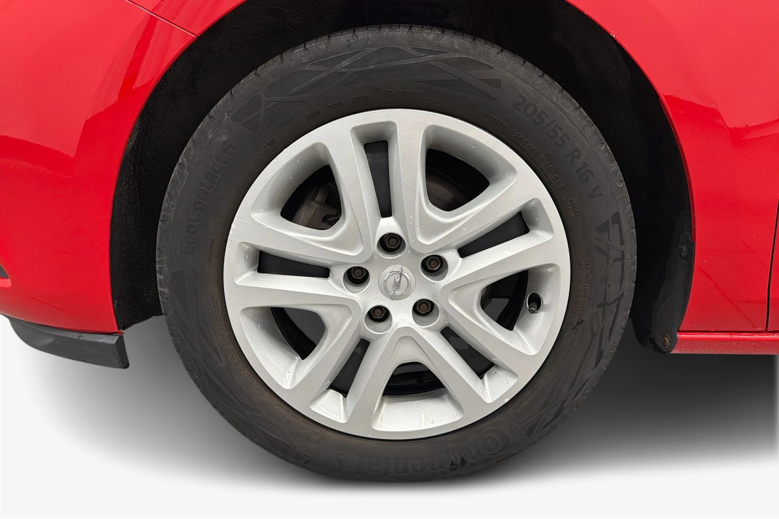 punainen Opel Astra 2019 kuva 9.