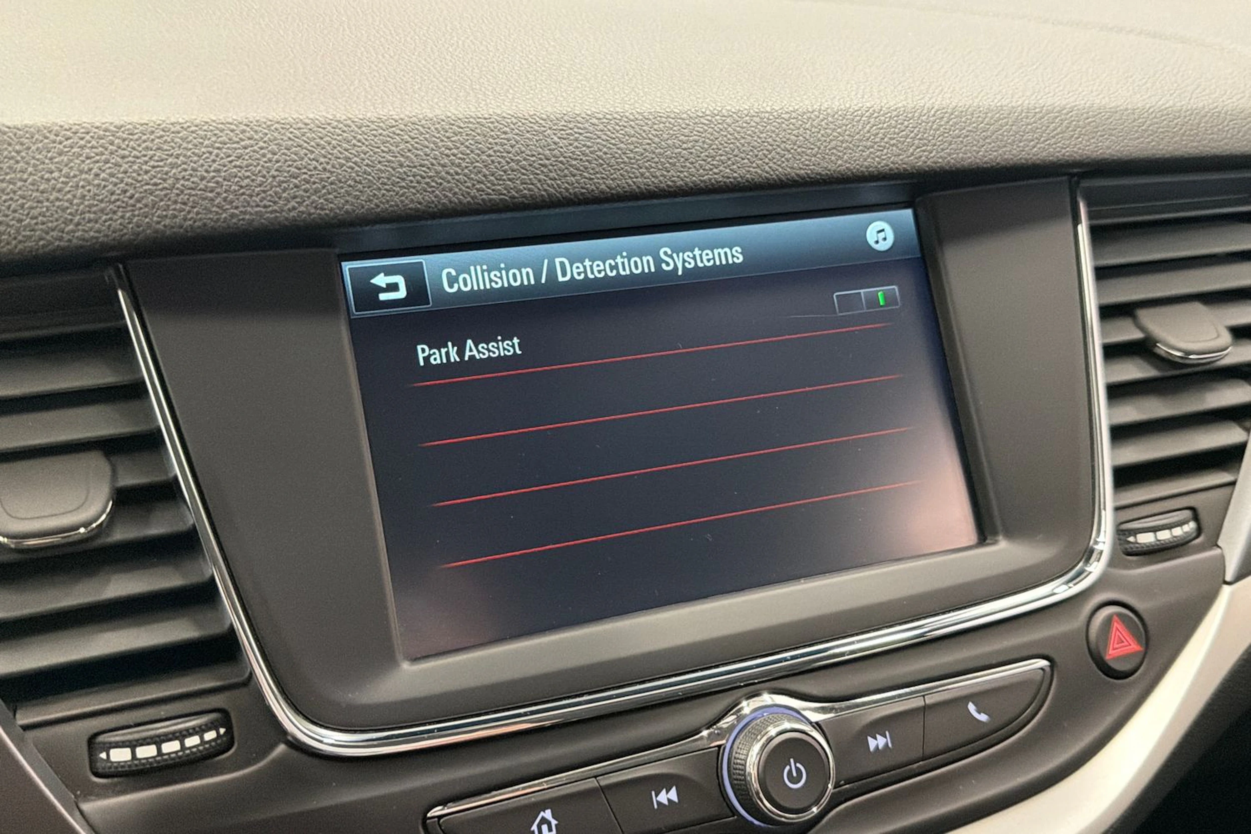 punainen Opel Astra 2019 kuva 18.