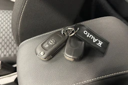 punainen Opel Astra 2019 kuva 24.