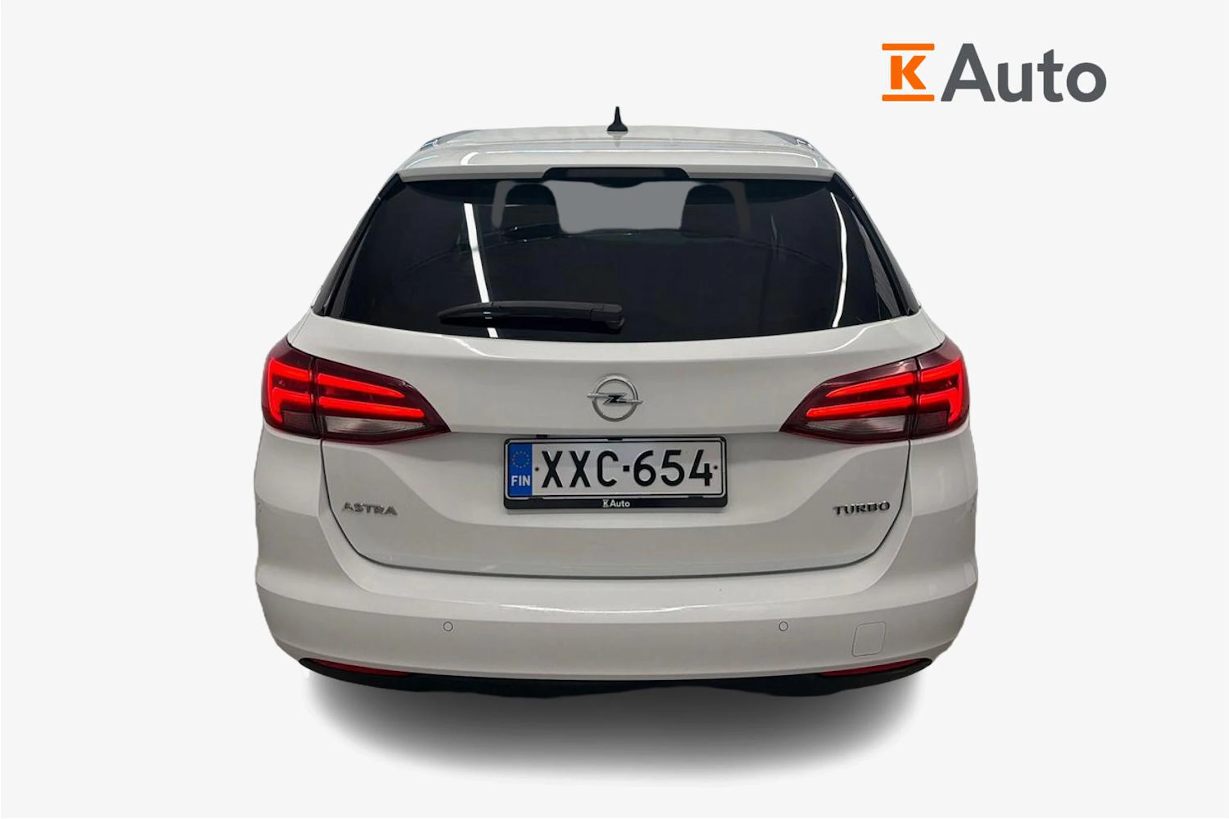 valkoinen Opel Astra 2019 kuva 3.