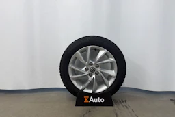 valkoinen Opel Astra 2019 kuva 11.